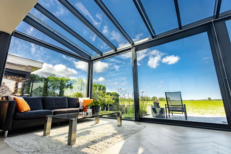 Serre, vouwwand of lichtstraat van Serrebouw Brabant in Gelderland