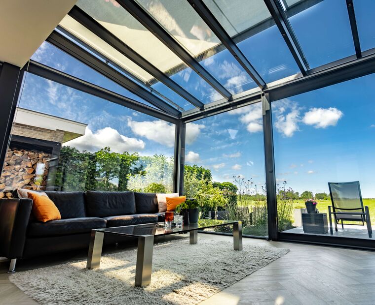 Aluminium bij serres, vouwwanden en lichtstraten