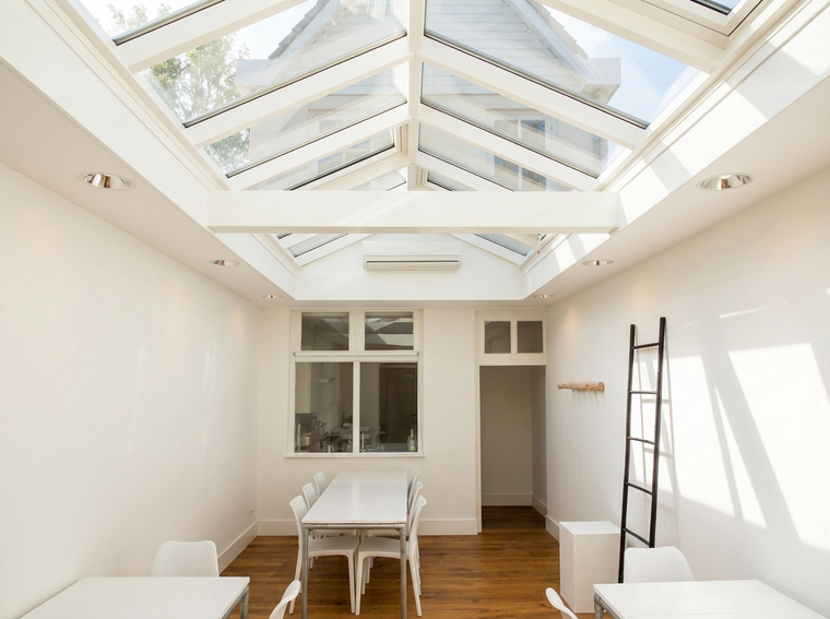 Lichtstraat op maat: waarom maatwerk invloed heeft op de prijs