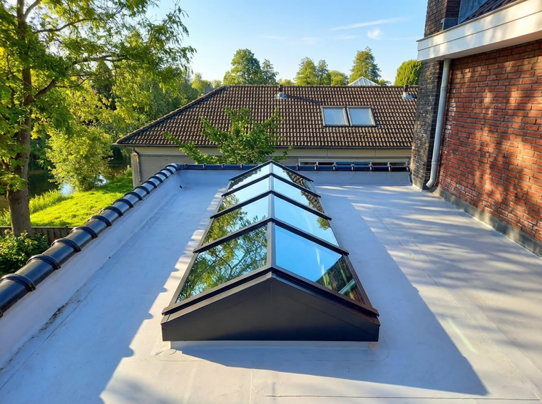 Lichtstraat plat dak: prijs (aanbouw/uitbouw)