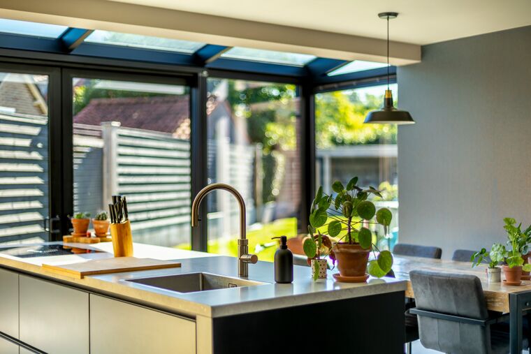 Serre, vouwwand of lichtstraat laten plaatsen?